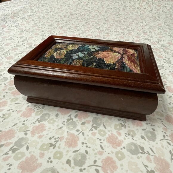 Small Wooden Jewelry Box - Embroidered Inlay - Removable tray - Picture 1 of 16